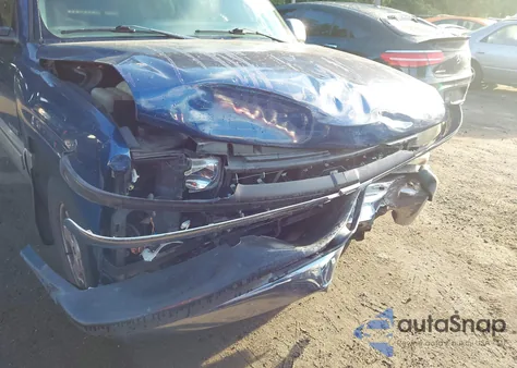 2000 Chevrolet Silverado C1500 from USA, damaged, VIN 2GCEC19T5Y1218645